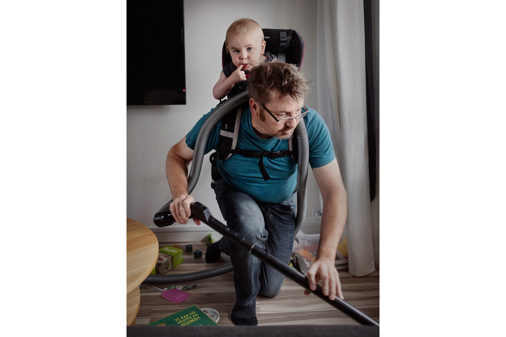 Sweden: Leave it to daddy! | © Johan Bävman (Freelance Photographer) Sweden: Leave it to daddy! | © Johan Bävman (Freelance Photographer)