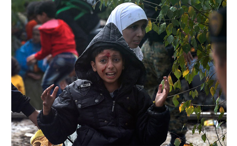 Greek-Macedonian border: Utter despair | © Georgi Licovski/epa