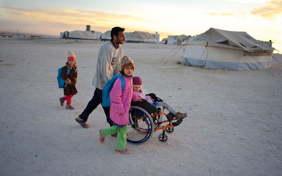 Safa im Rollstuhl aus Syrien