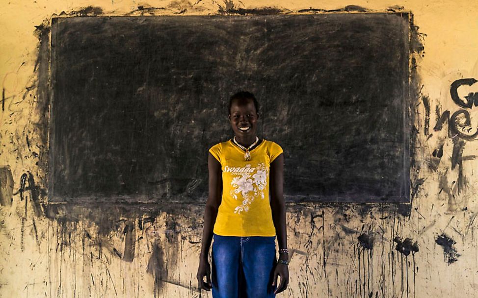 Südsudan: Khamisa ist 14 Jahre alt und geht in die dritte Klasse