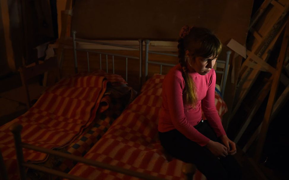 Die elfjährige Liana in einer Schule in Myronivskyi (Ostukraine).