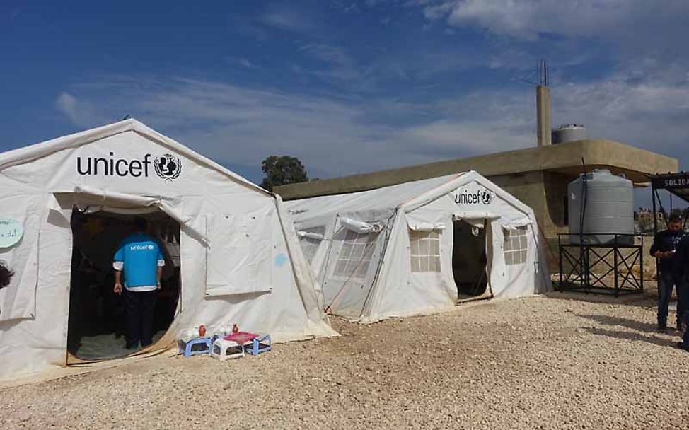 Projektreise Libanon: Diese zwei Zelten sind ein Child Friendly Space