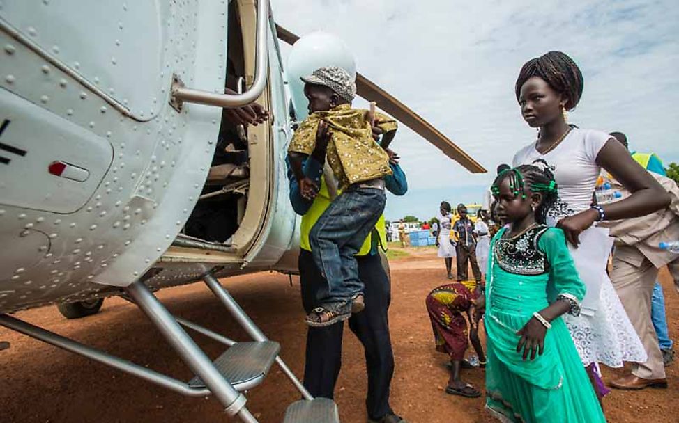 Südsudan: UNICEF-Helfer bringen die Kinder wieder zu ihren Familien zurück