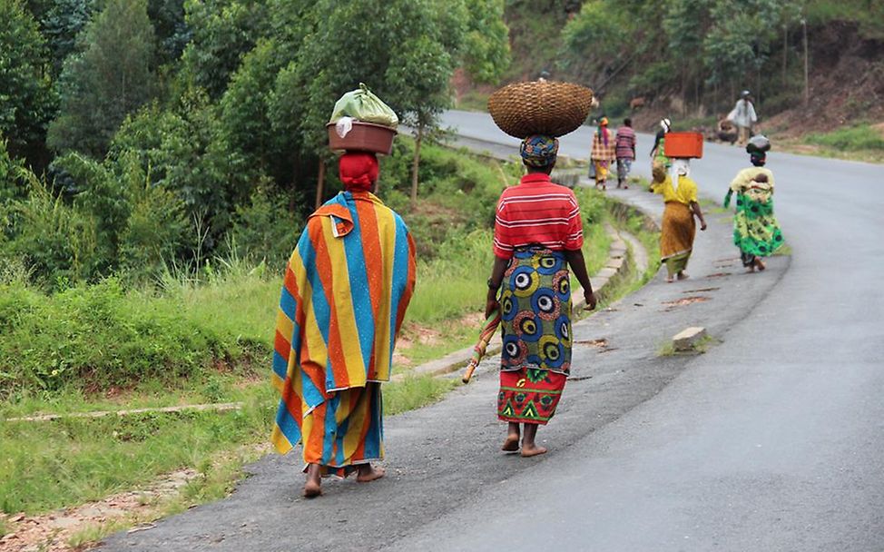 Burundi Straße Frauen