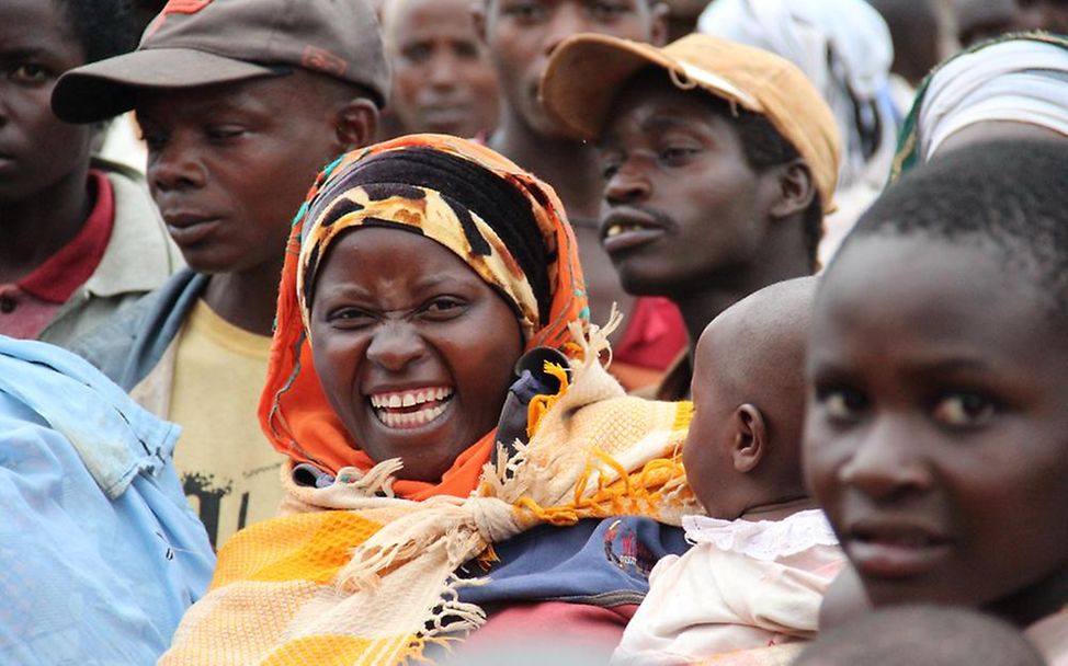 Burundi Frau Lachen UNICEF