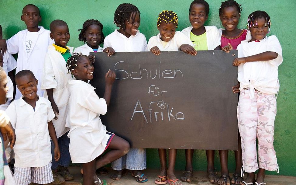 Kampagne "Schulen für Afrika"
