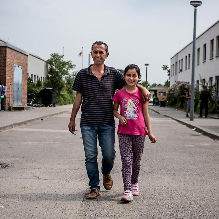 Flüchtlingskinder: Vater und Tochter aus Syrien in Berlin