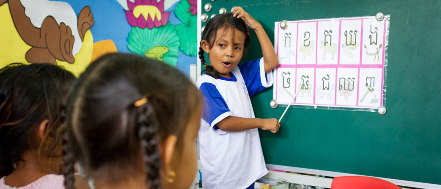 Chancengleichheit: Kinder werden zweisprachig unterrichtet