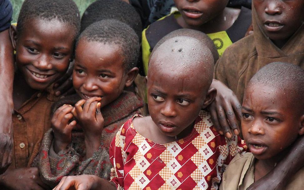 Burundi Kinder Theater UNICEF