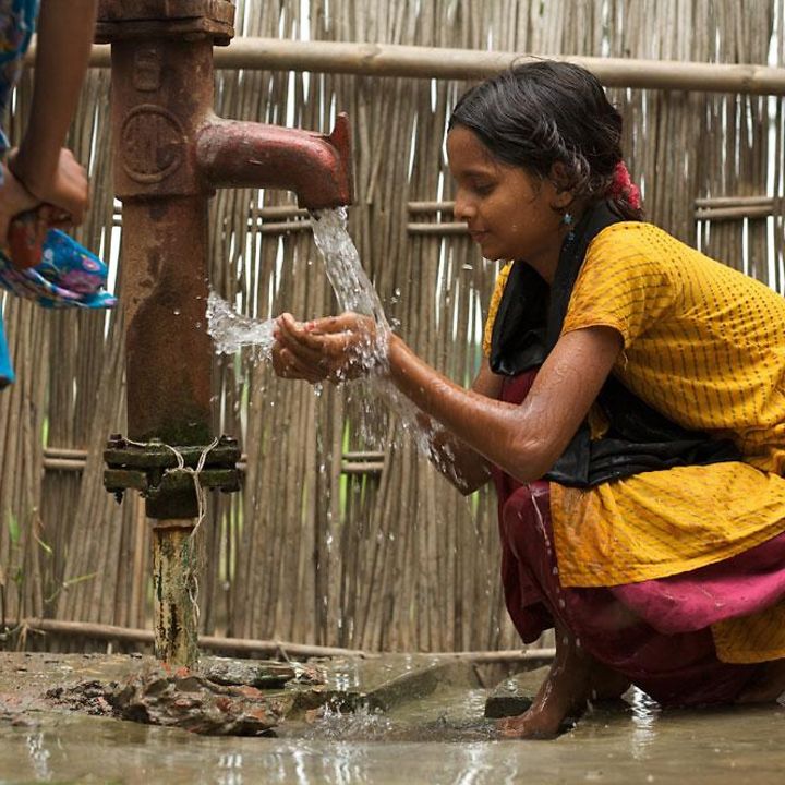 Bangladesh: Trinkwasser aus einem sicheren Brunnen