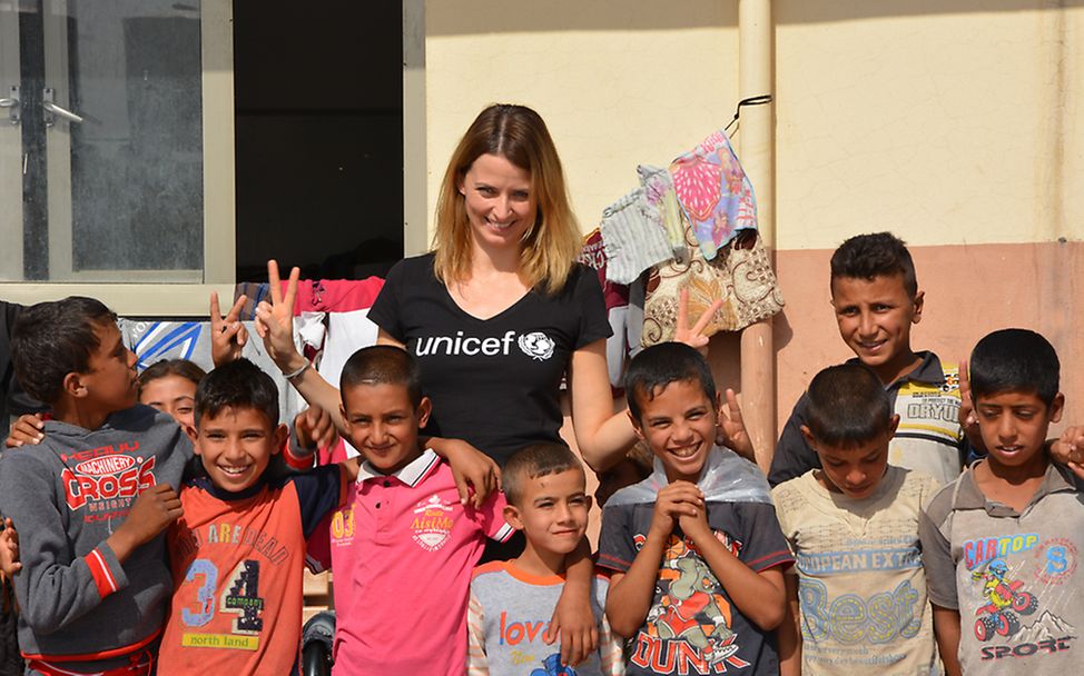 Irakreise: Eva Padberg mit Kindern in Erbil