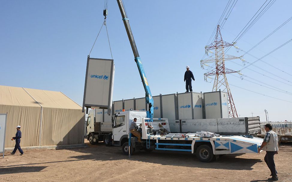 Irakreise: Duschen und Latrinen werden vom Laster geholt