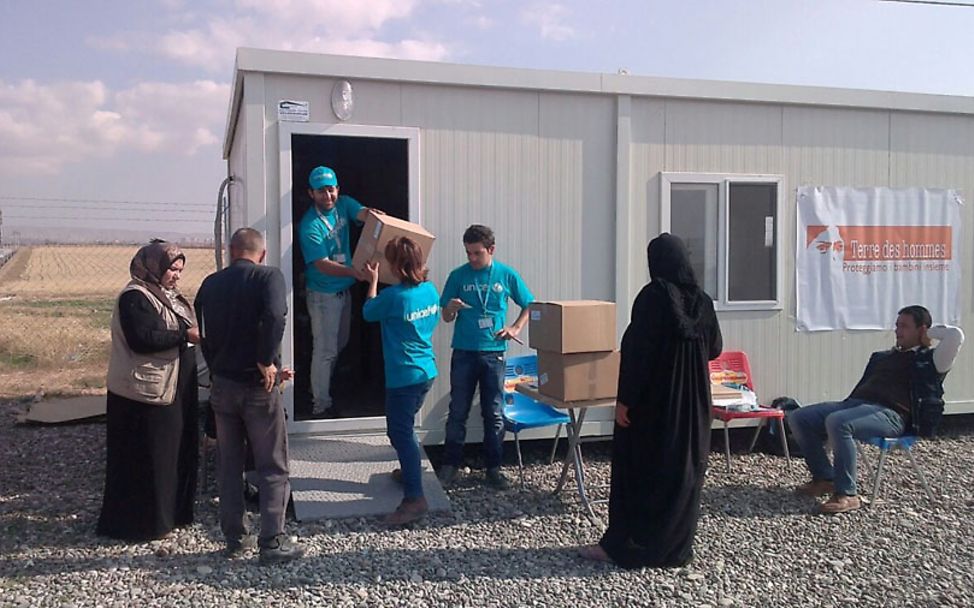 UNICEF im Irak: Verteilung warmer Winterkleidung