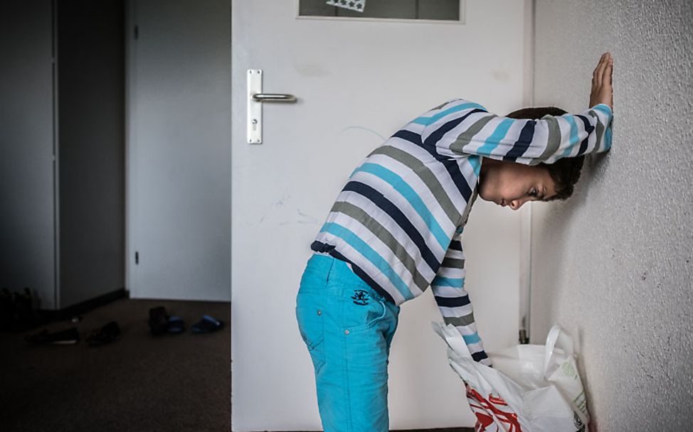 UNICEF-Studie Flüchtlingskinder: Amr in seinem Zimmer in Berlin