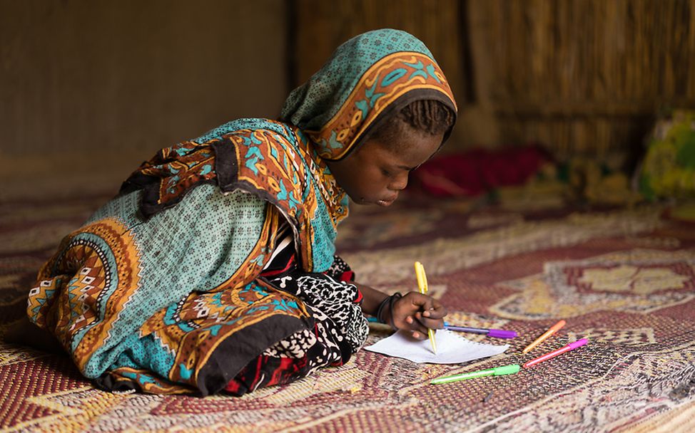 Die elfjährige Salta hat ihren Arm bei einem Selbstmordattentat durch Boko Haram verloren.
