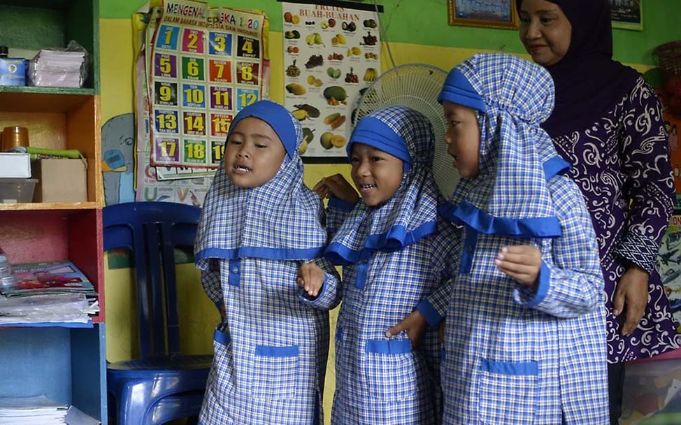 UNICEF Projektreise nach Indonesien: Kinder singen im Kindergarten