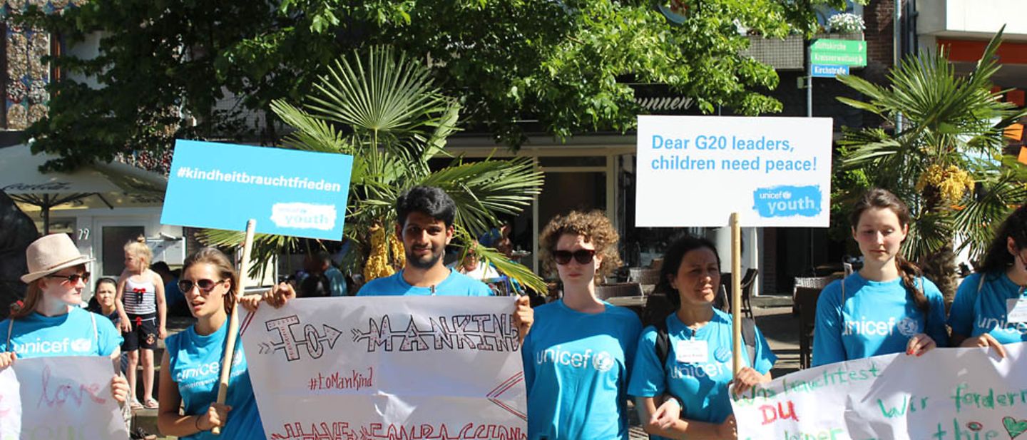 Zum G20: Junge Erwachsene fordern "Kindheit braucht Frieden"!