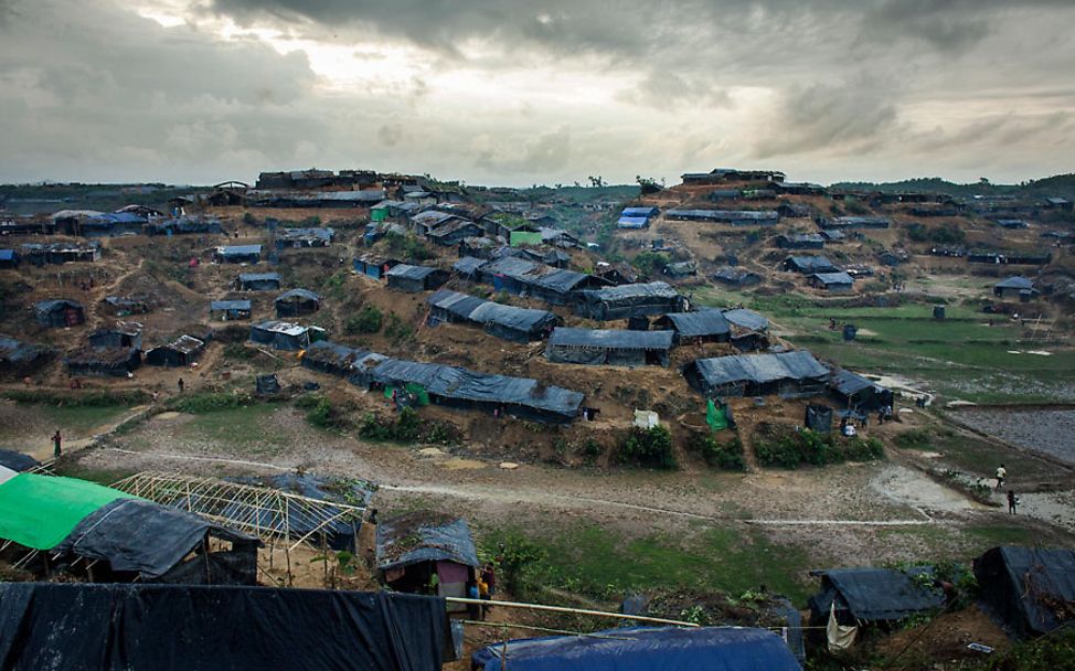 Ein überfülltes Flüchtlingslager, dass sich weiter ausbreiten muss