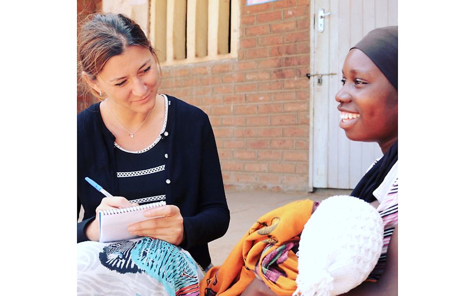 Malawi: Anischa erzählt Sandra Thier ihre Geschichte