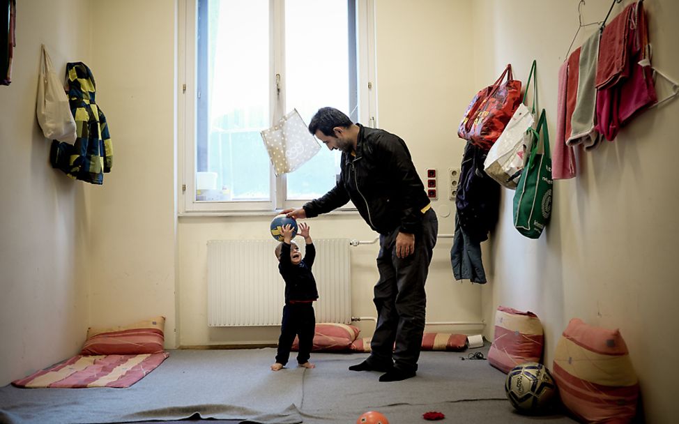 Österreich: In einer Wiener Flüchtlingsunterkunft spielt Mohammad Fußball