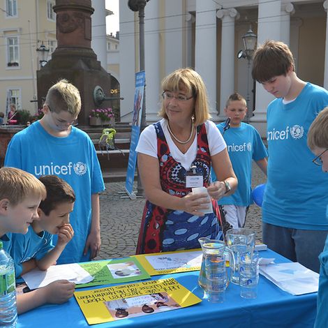 UNICEF-Stand der UNICEF-Arbeitsgruppe Karlsruhe