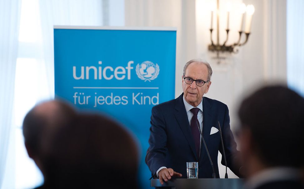 UNICEF-Neujahrsgespräch: UNICEF-Vorsitzender Dr. Jürgen Heraeus