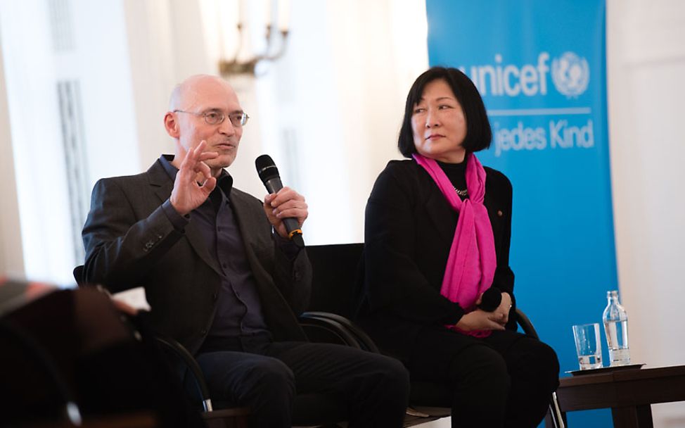 UNICEF-Neujahrsgespräch: Susan und Stefan Findel, Gründer der Initiative „Let Us Learn“