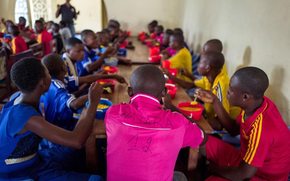 Kongo: UNICEF setzt sich für die missbrauchte und ausgebeutete Kinder ein. 