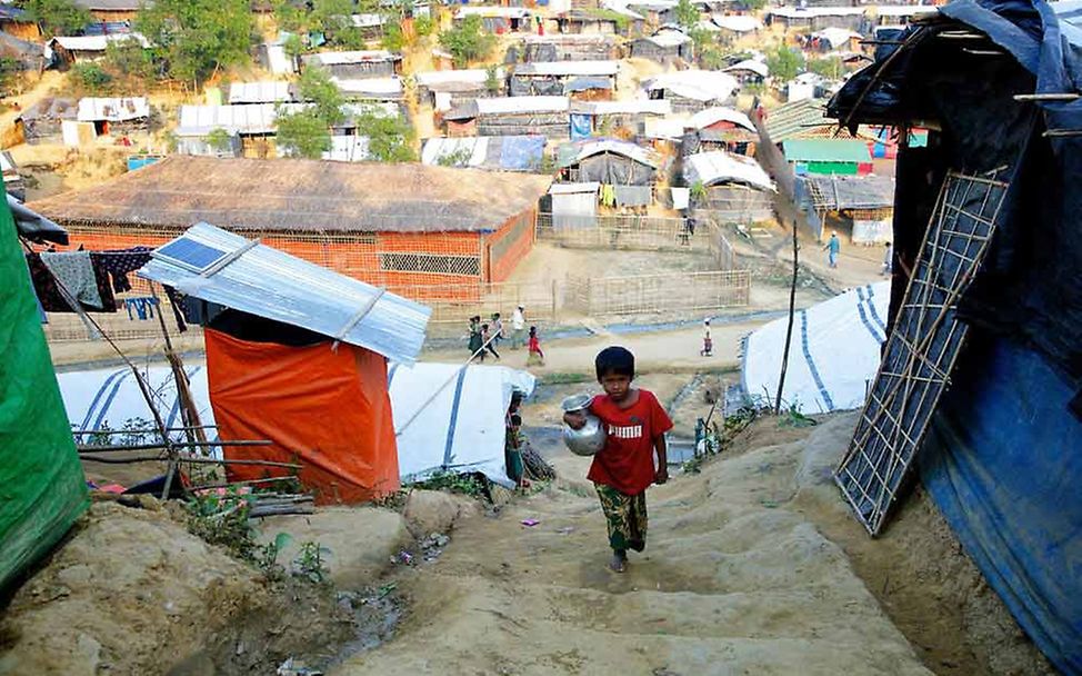 Tausende Rohingya leben in den Flüchtlingscamps in gefährlicher Hanglage. 