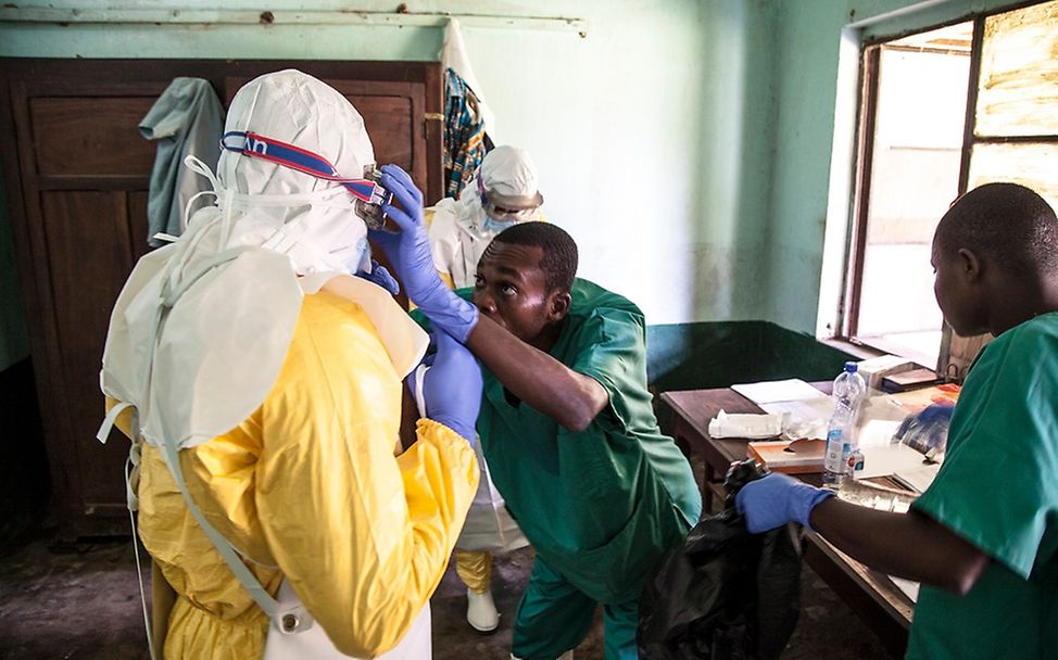 Ebola: Gesundheitshelfer im Kongo bereiten sich auf ihren Einsatz vor.