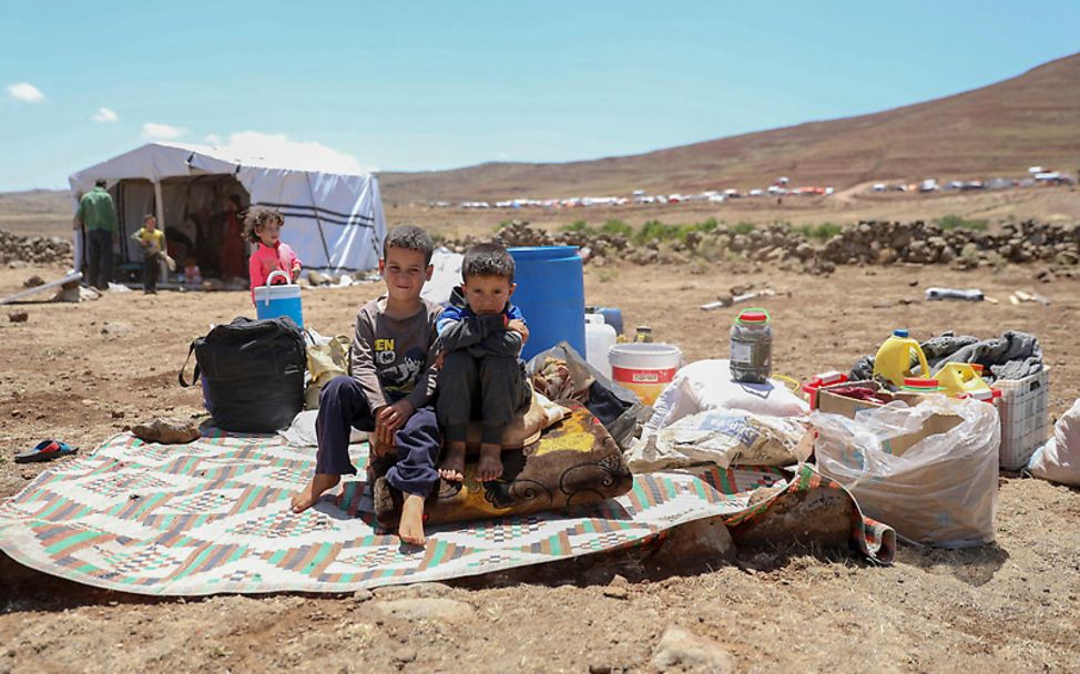 Daraa: geflüchtete Kinder an der südwestlichen Grenze Syriens