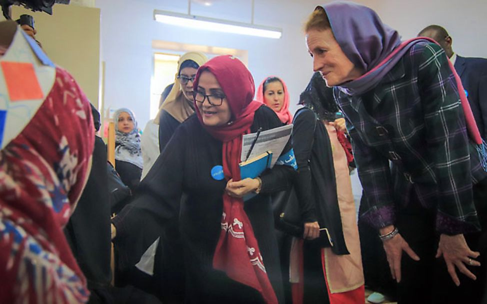 Jemen: Gamila Hibatulla mit UNICEF-Direktorin Henrietta Fore