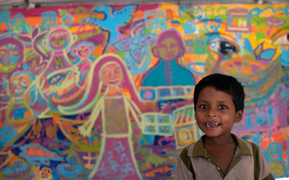 Rohingya: Ein Junge lacht in einem UNICEF-Kinderzentrum in Bangladesch
