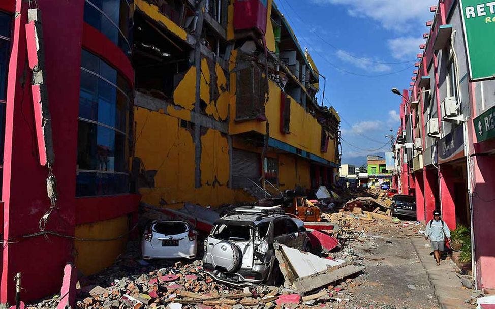 Palu auf Sulawesi: Unzählige Gebäude sind zerstört. 