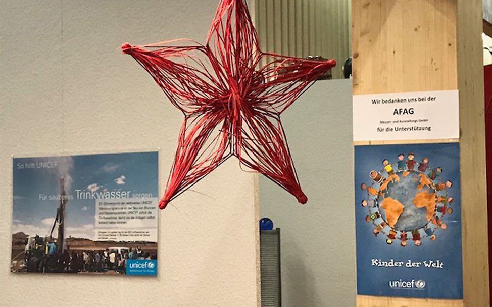 Weihnachtsstern am UNICEF-Stand auf der Consumenta 2018 im Messezentrum Nürnberg