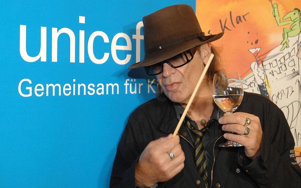 Udo Lindenberg bei UNICEF: Sauberes Trinkwasser (© UNICEF/Wolfgang Langenstrassen)