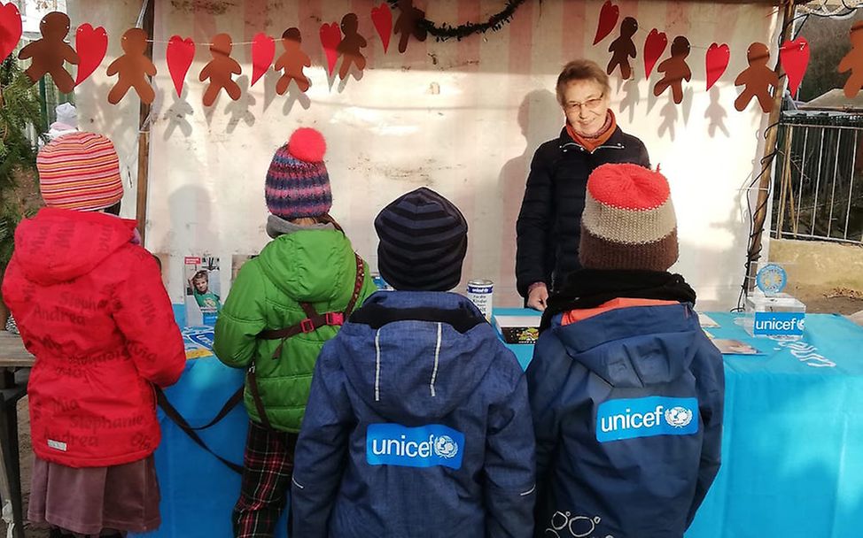 UNICEF-Stand an der Neuen Grundschule Marquardt | © UNICEF Potsdam/Szyska