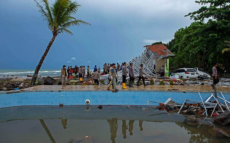 Zerstörungen nach dem Tsunami auf Indonesien