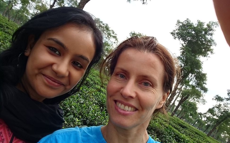 Indien: Bettina Kaltenhäuser mit Dr. Pavalli Mansingh
