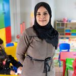 Jordanien: Eine Helferin in einem Flüchtlingscamp-Kindergarten.