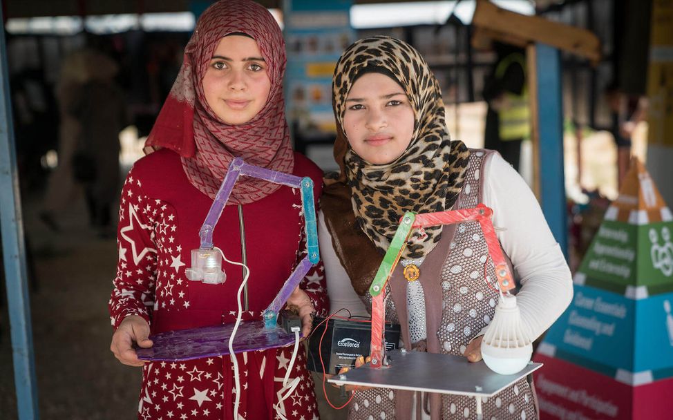 Weltmädchentag 2019: Jordanien: Dina und Anwar haben eine Lampe erfunden