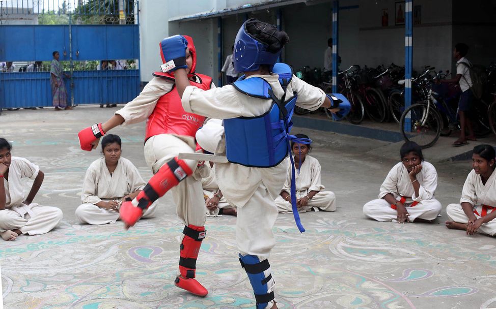 Weltmädchentag: Indien: Mädchen kämpfen im Box-Unterricht