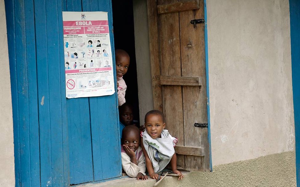 UNICEF hilft gegen Ebola mit Aufklärung und Schutzmaßnahmen. 