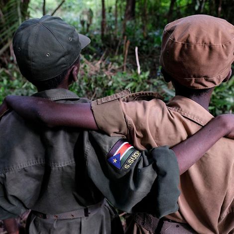 Südsudan: Zwei Jungen wurden als Kindersoldaten missbraucht.