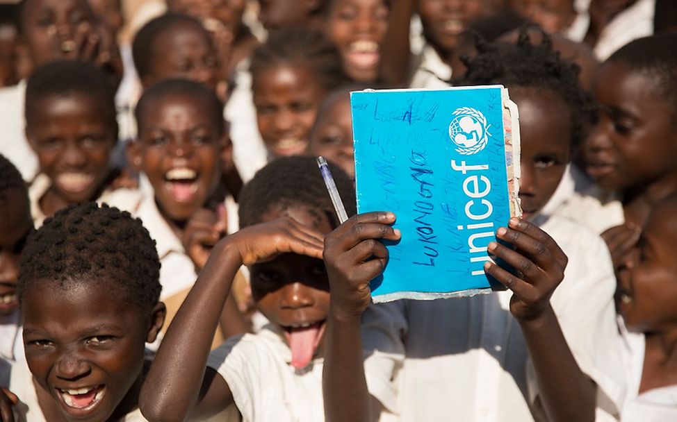 Zur Schule gehen zu können - ein Anlass zum Lächeln © UNICEF/2016/Gabriel Vockel