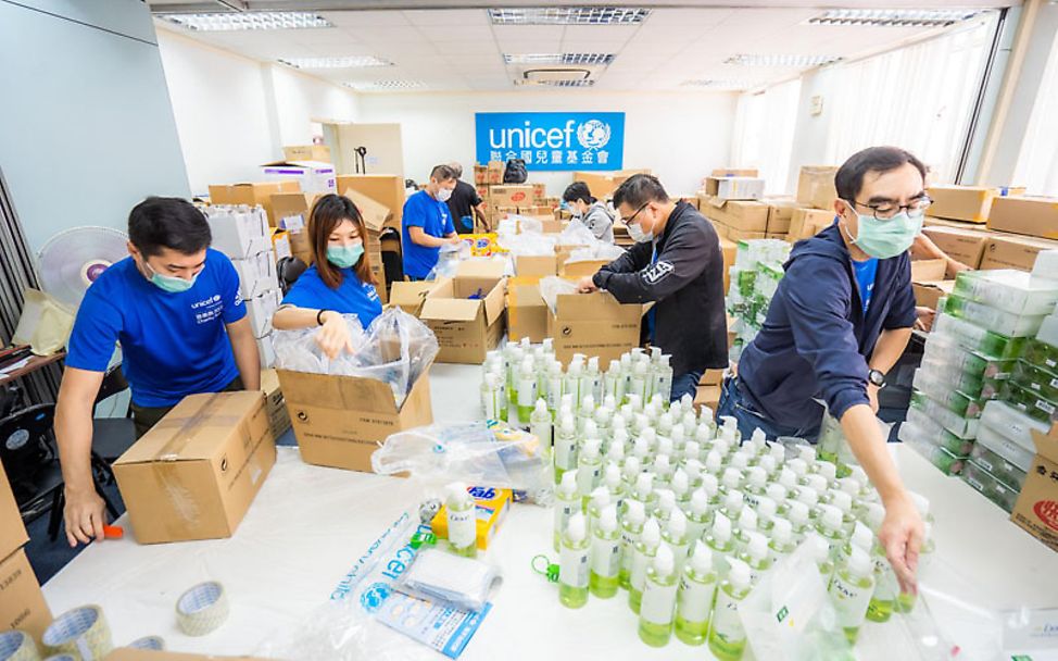 Hier werden Hilfslieferungen vorbereitet | © UNICEF/UNI314083/Chan