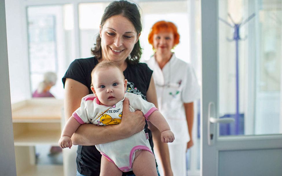 Impfungen Baby: Babys und Kleinkinder vertragen die Impfungen gut. 