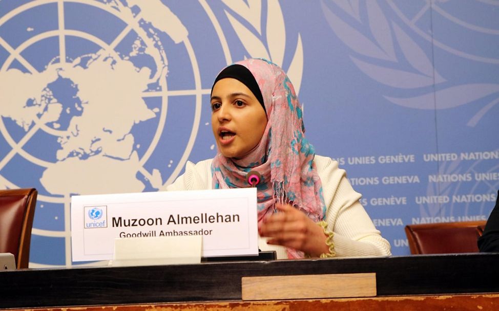 New York: Muzoon hält eine Rede im UNO-Gebäude.
