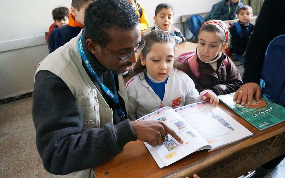 Unterricht in einer Grundschule im syrischen Homs © UNICEF/Morooka