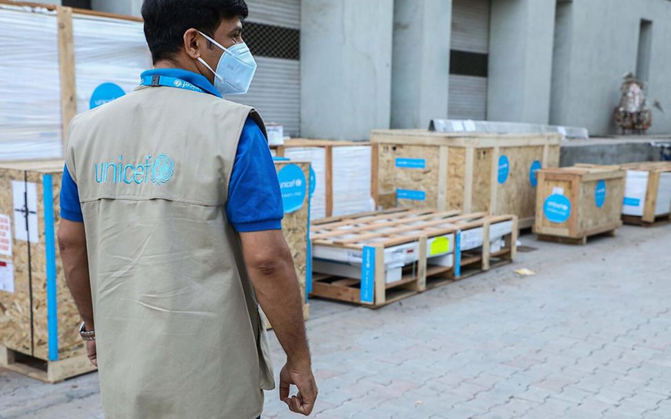 Corona Indien: Eine Lieferung Hilfsgüter ist angekommen